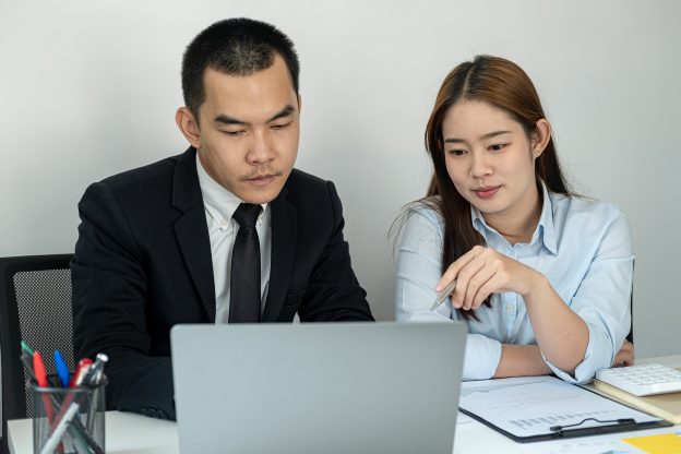 Businessman Boss In Suit Explaining About New Business Project T